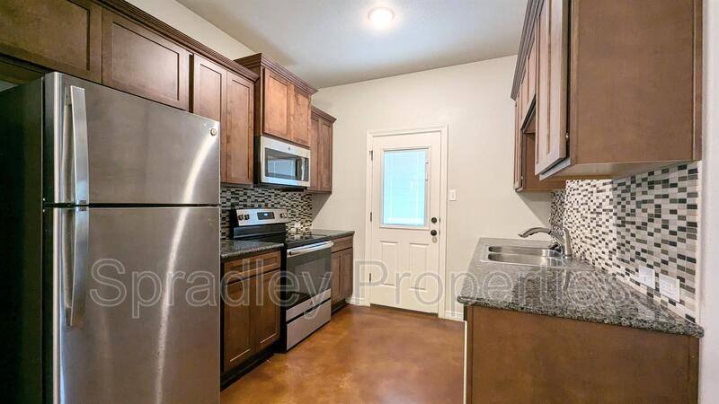 Apartment for rent at 205B Sparrow Cove, Troy, TX 76579