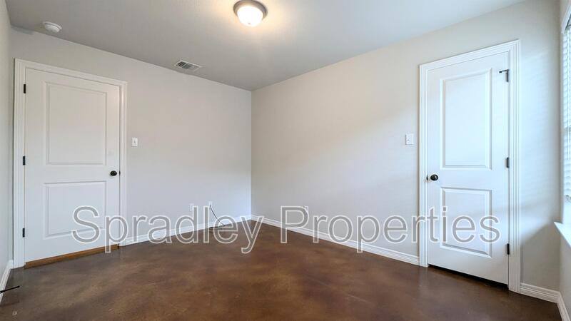 Apartment for rent at 205B Sparrow Cove, Troy, TX 76579