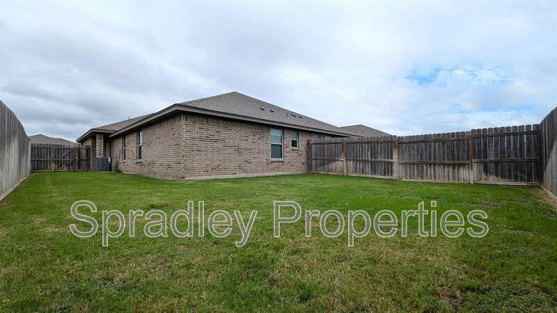 Apartment for rent at 205B Sparrow Cove, Troy, TX 76579