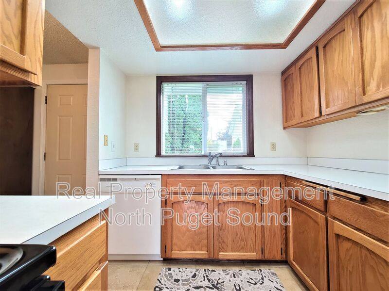 Apartment for rent at 1421 Pine St #A, Everett, WA 98201