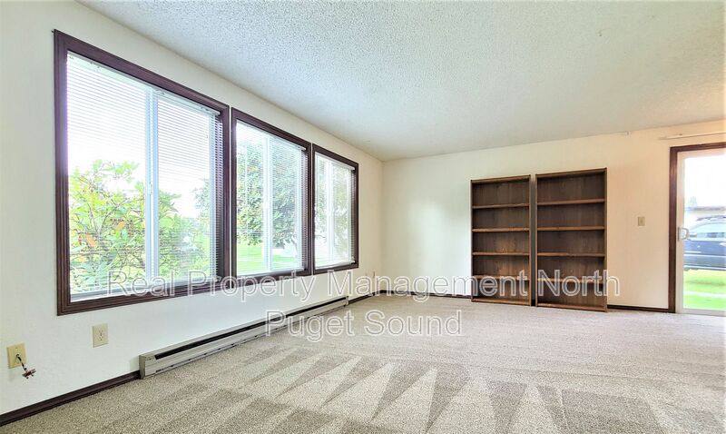 Apartment for rent at 1421 Pine St #A, Everett, WA 98201