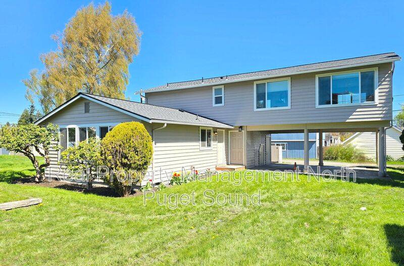 Apartment for rent at 1421 Pine St #A, Everett, WA 98201
