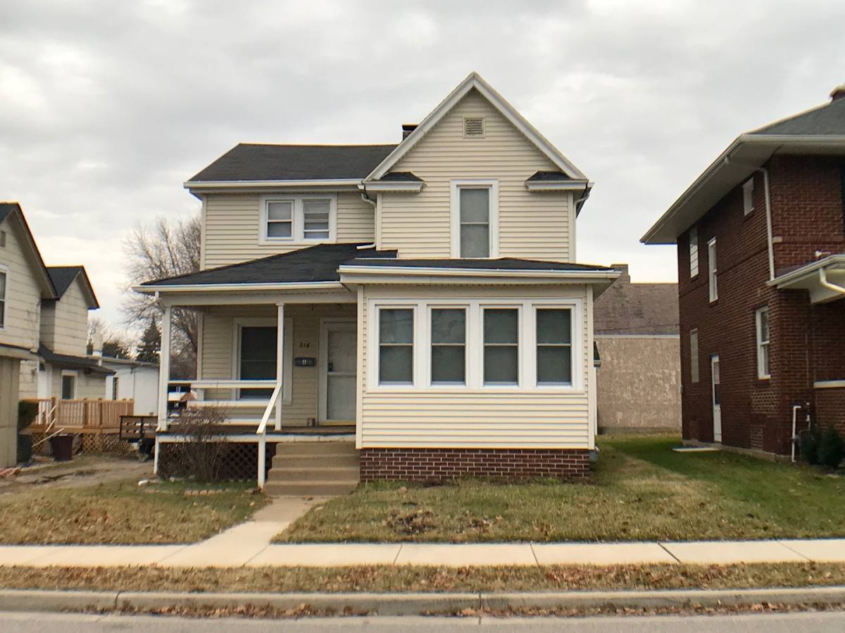 Apartment for rent at 216 S Race St, Mishawaka, IN 46544