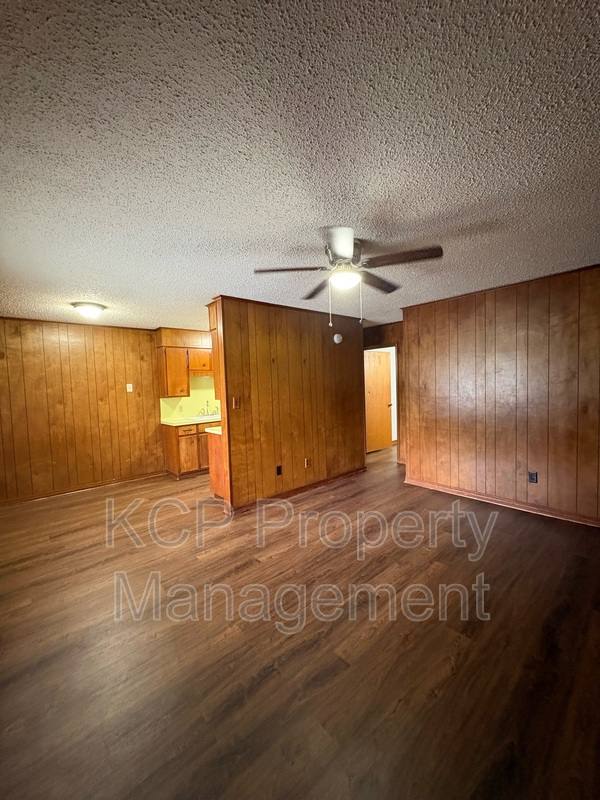 Apartment for rent at 1007 Cedar St #5, Van Buren, AR 72956