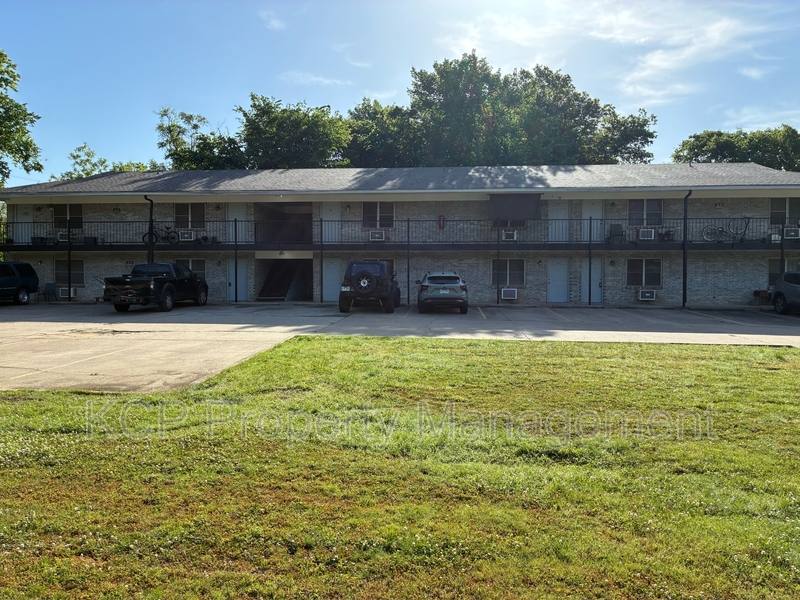 Apartment for rent at 1007 Cedar St #5, Van Buren, AR 72956