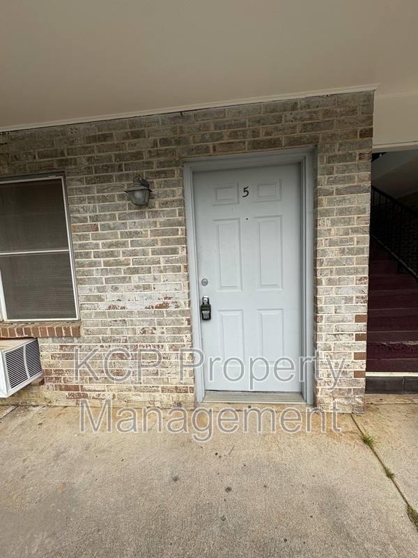 Apartment for rent at 1007 Cedar St #5, Van Buren, AR 72956