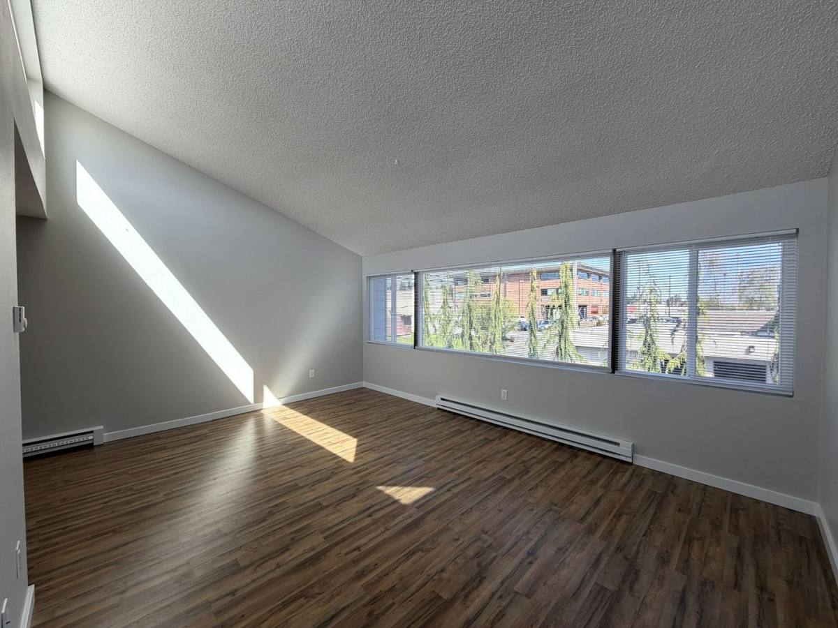Apartment for rent at 4230 Hoyt Ave, Everett, WA 98203