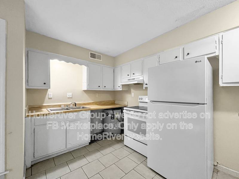 Townhouse for rent at 2076 Jan Dr, Memphis, TN 38127
