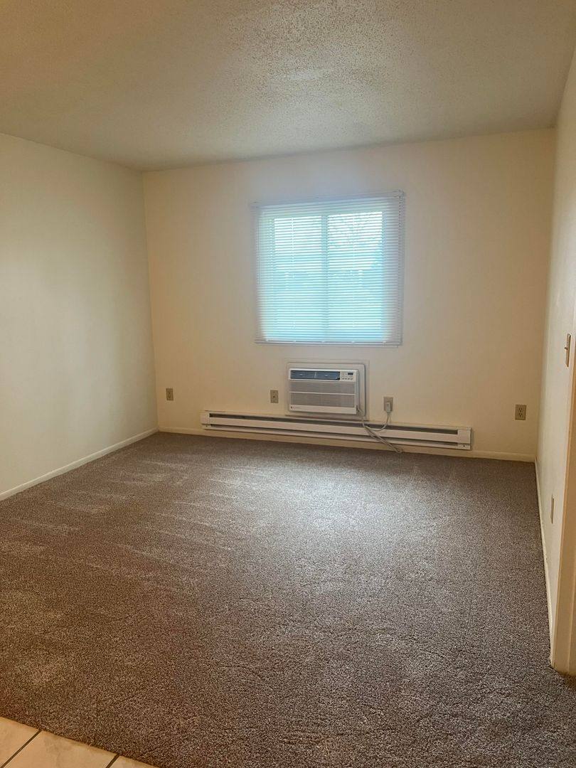 Apartment for rent at 316 Monitor St, La Crosse, WI 54603