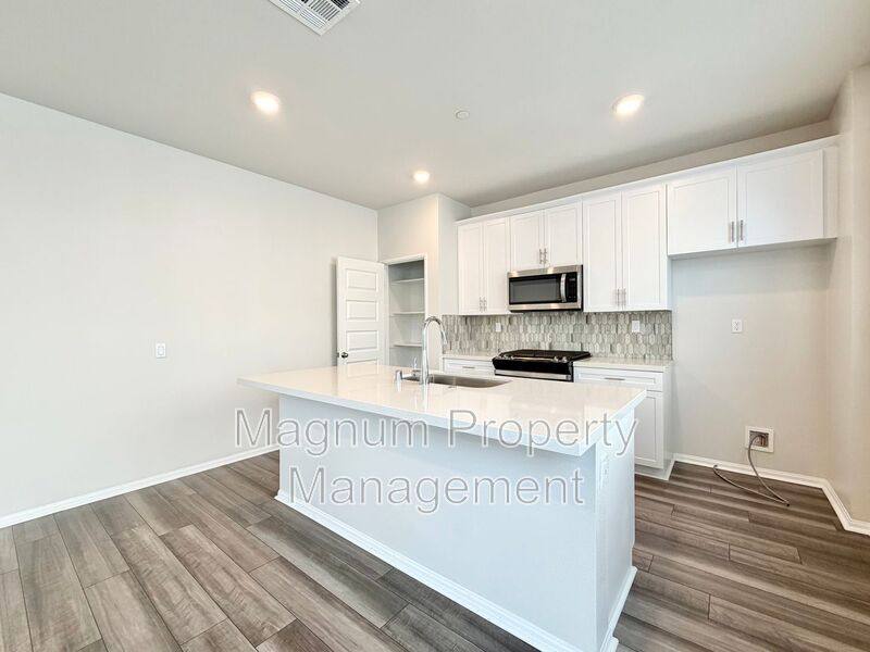 House for rent at 40617 Birchfield Dr, Temecula, CA 92591