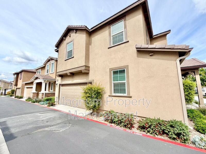 House for rent at 40617 Birchfield Dr, Temecula, CA 92591