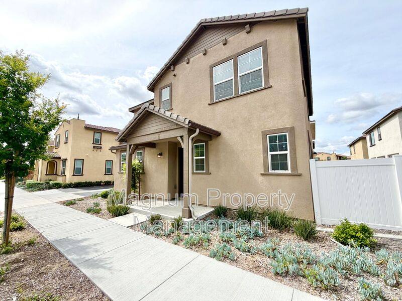 House for rent at 40617 Birchfield Dr, Temecula, CA 92591