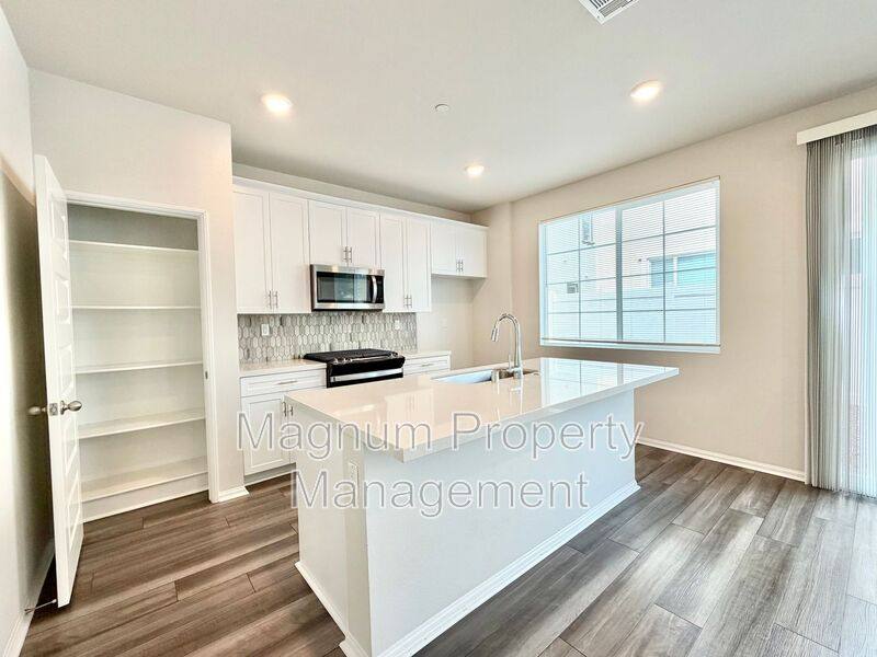 House for rent at 40617 Birchfield Dr, Temecula, CA 92591