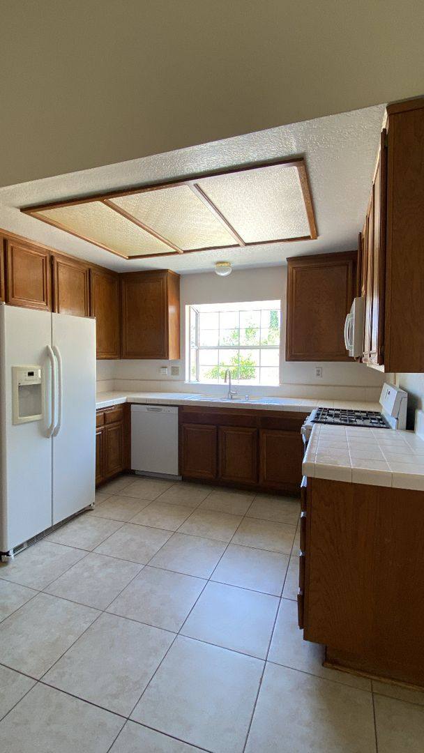 House for rent at 6005 Brougham St, Lancaster, CA 93536