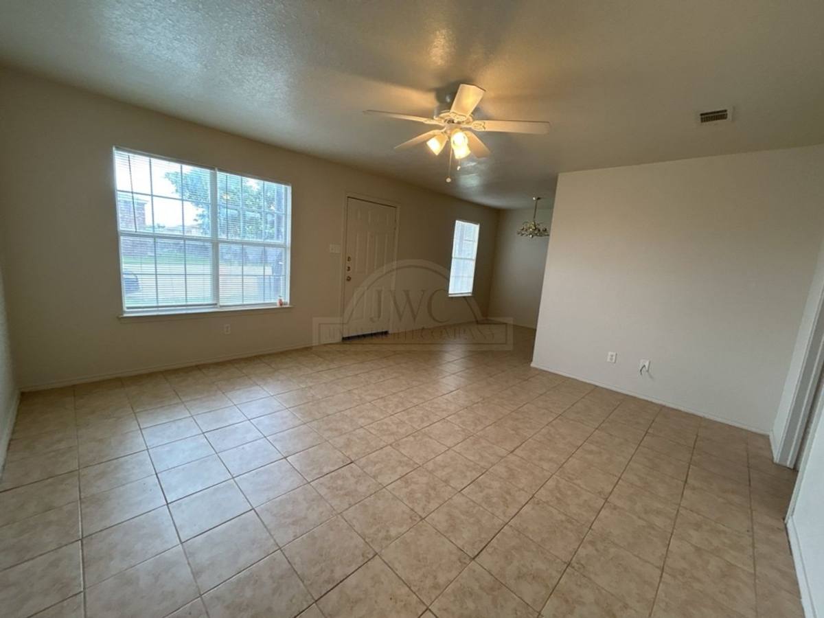 Apartment for rent at 1505 Dugger Cr, Killeen, TX 76543