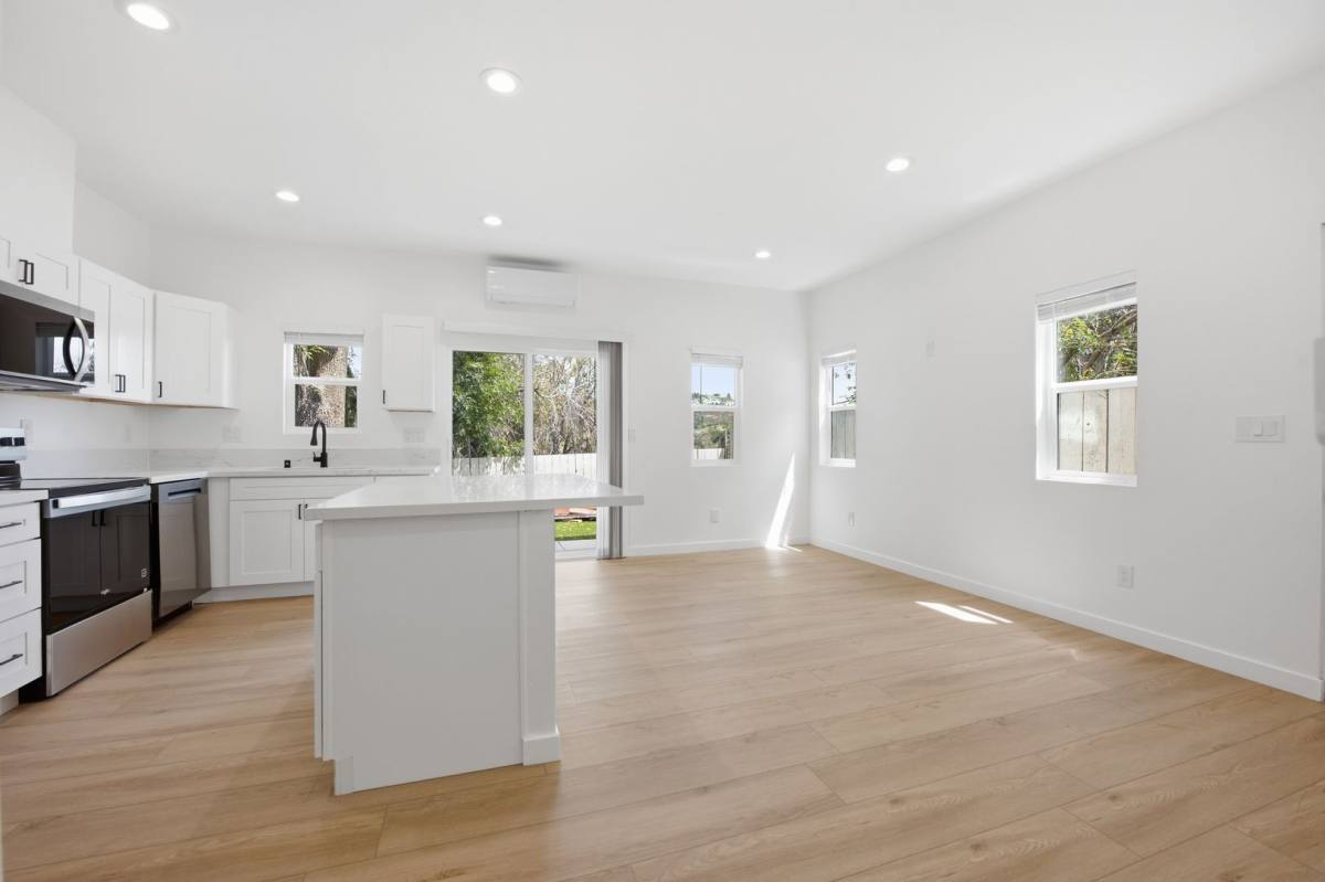 House for rent at 6414 Cleo St, San Diego, CA 92115