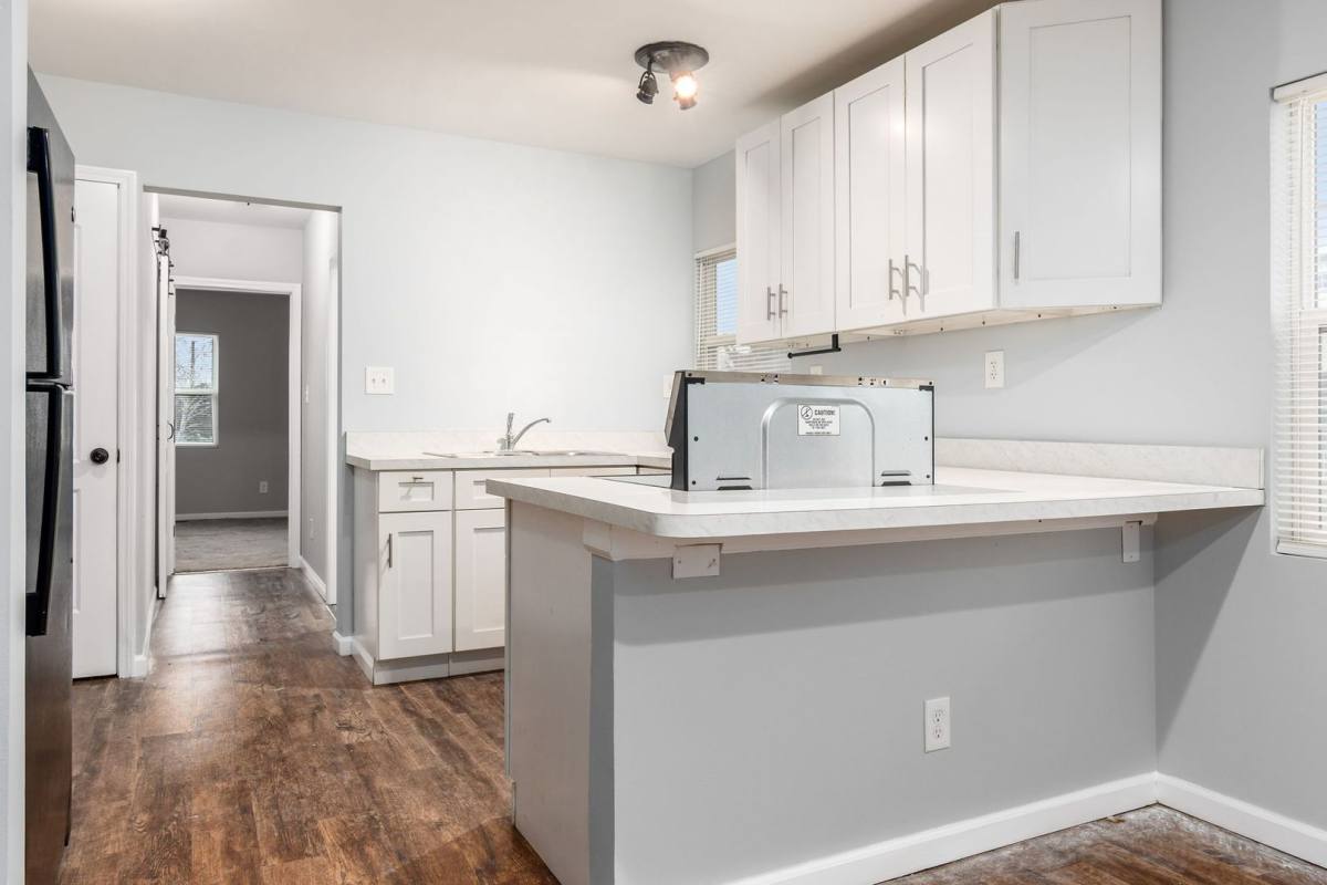 Apartment for rent at 486-488 S Huron Ave, Columbus, OH 43204