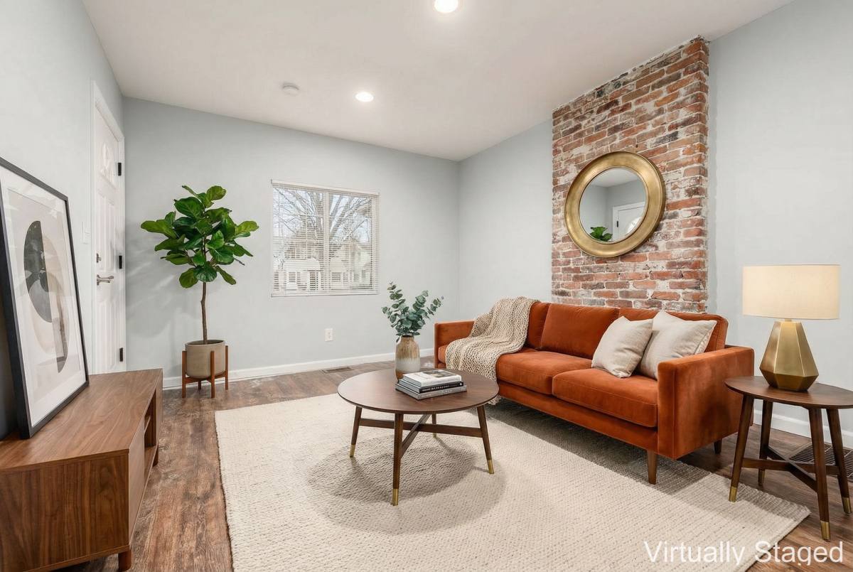 Apartment for rent at 486-488 S Huron Ave, Columbus, OH 43204