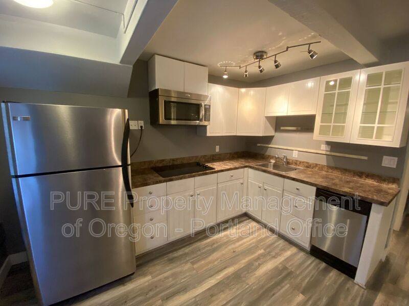 Apartment for rent at 22 S Meade St, Portland, OR 97201