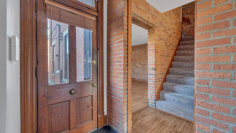 Townhouse for rent at 129-131 Sycamore St #131, Columbus, OH 43206