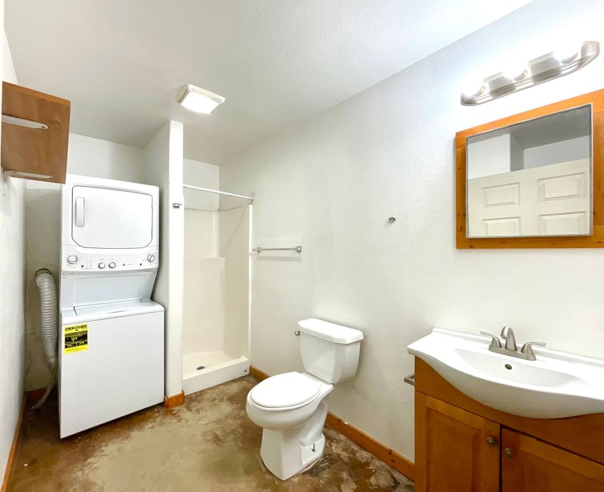 Apartment for rent at 573 Texas, Floresville, TX 78114