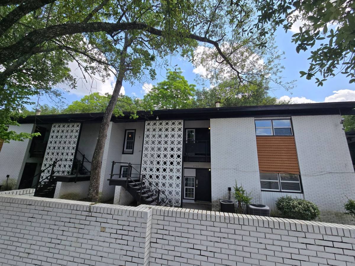 Apartment for rent at 3701 Wesley Dr, Montgomery, AL 36111