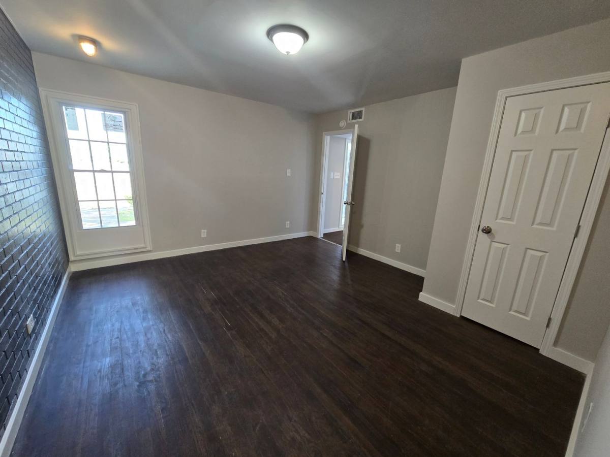 Apartment for rent at 3701 Wesley Dr, Montgomery, AL 36111