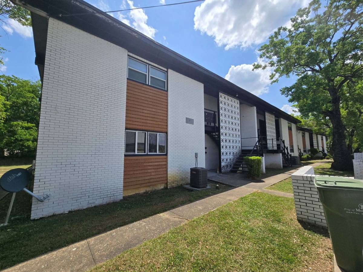 Apartment for rent at 3701 Wesley Dr, Montgomery, AL 36111