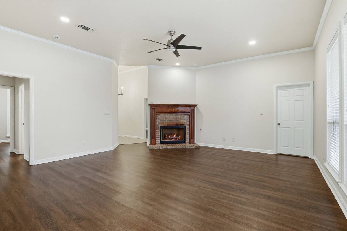 House for rent at 1404 Chaucer Dr, Cleburne, TX 76033