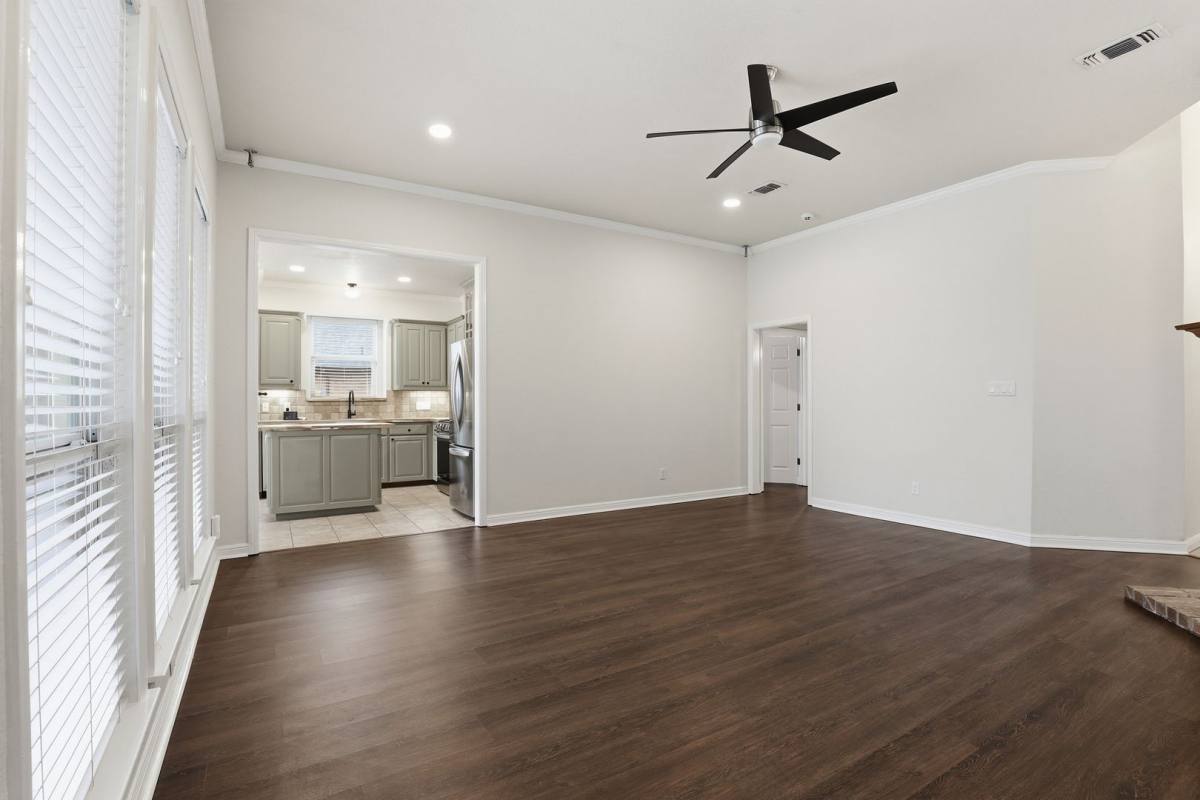 House for rent at 1404 Chaucer Dr, Cleburne, TX 76033