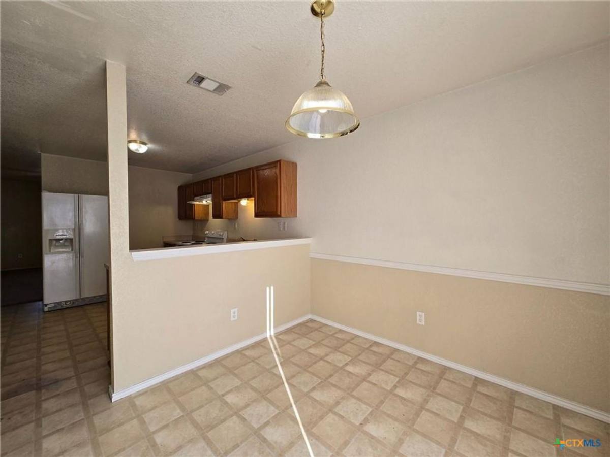 Apartment for rent at 2808 Leroy Circle, Killen, Texas, Killeen, TX 76542