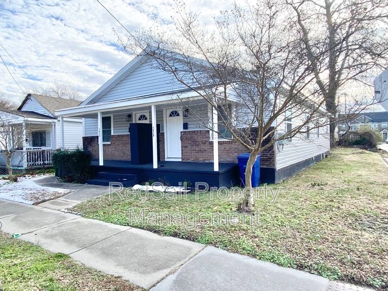 House for rent at 1010 36th St, Newport News, VA 23607