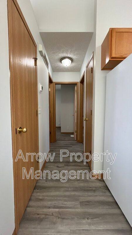 Townhouse for rent at 338 W Irving St, Lincoln, NE 68521