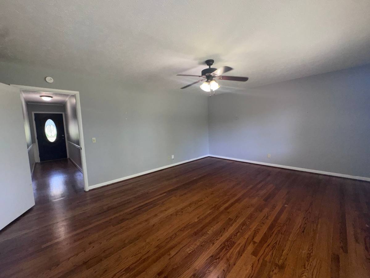 House for rent at 302 11th St NE, Jacksonville, AL 36265