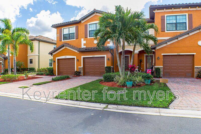 Townhouse for rent at 14688 Summer Rose Way, Fort Myers, FL 33919