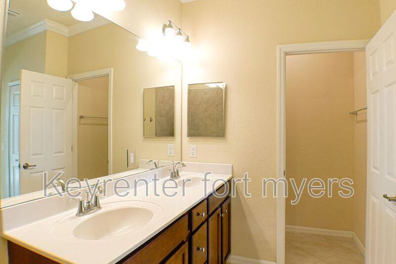 Townhouse for rent at 14688 Summer Rose Way, Fort Myers, FL 33919