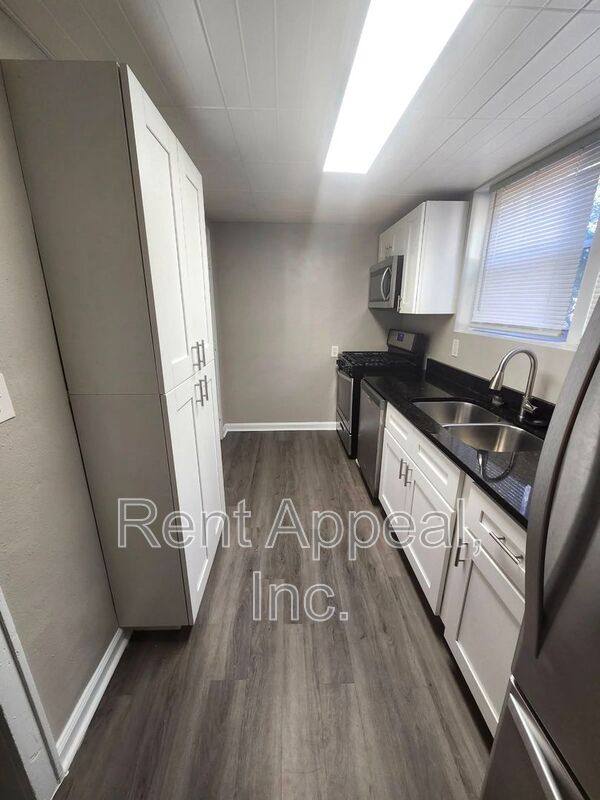 House for rent at 5 Burbank Dr #B, Atlanta, GA 30314