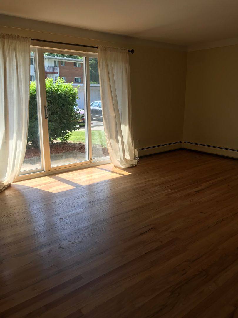Apartment for rent at 1221 Island Dr, Ann Arbor, MI 48105