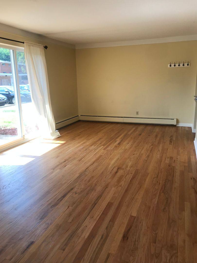 Apartment for rent at 1221 Island Dr, Ann Arbor, MI 48105