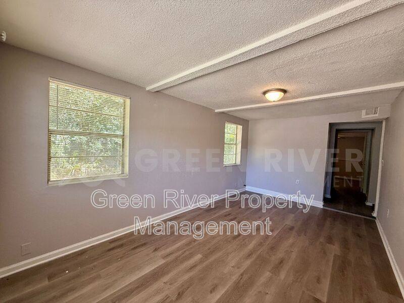 House for rent at 3078 W 15th St, Jacksonville, FL 32254