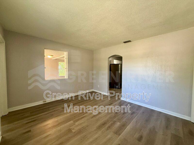 House for rent at 3078 W 15th St, Jacksonville, FL 32254