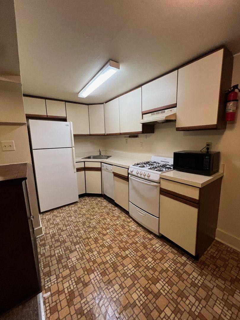 Apartment for rent at 426 Packard St, Ann Arbor, MI 48104