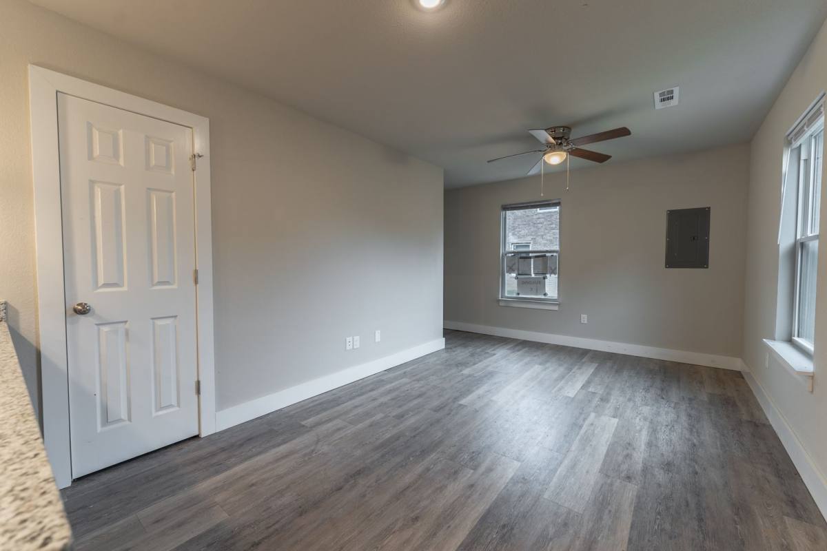 Apartment for rent at 1374 N Porter Rd, Fayetteville, AR 72703