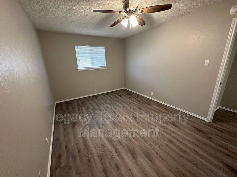 Apartment for rent at 1116 N Nolan River Rd #A, Cleburne, TX 76033