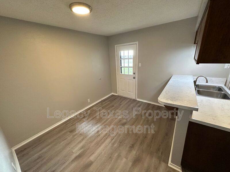 Apartment for rent at 1116 N Nolan River Rd #A, Cleburne, TX 76033