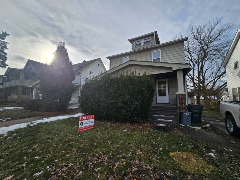 House for rent at 4916 E 85th St, Cleveland, OH 44125