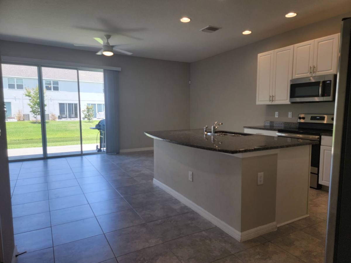 Townhouse for rent at 7113 Grand Elm Dr, Riverview, FL 33578