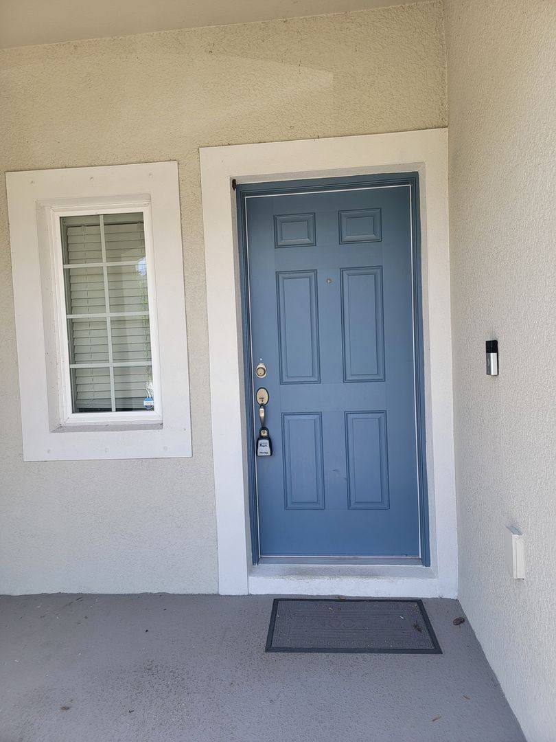 Townhouse for rent at 7113 Grand Elm Dr, Riverview, FL 33578