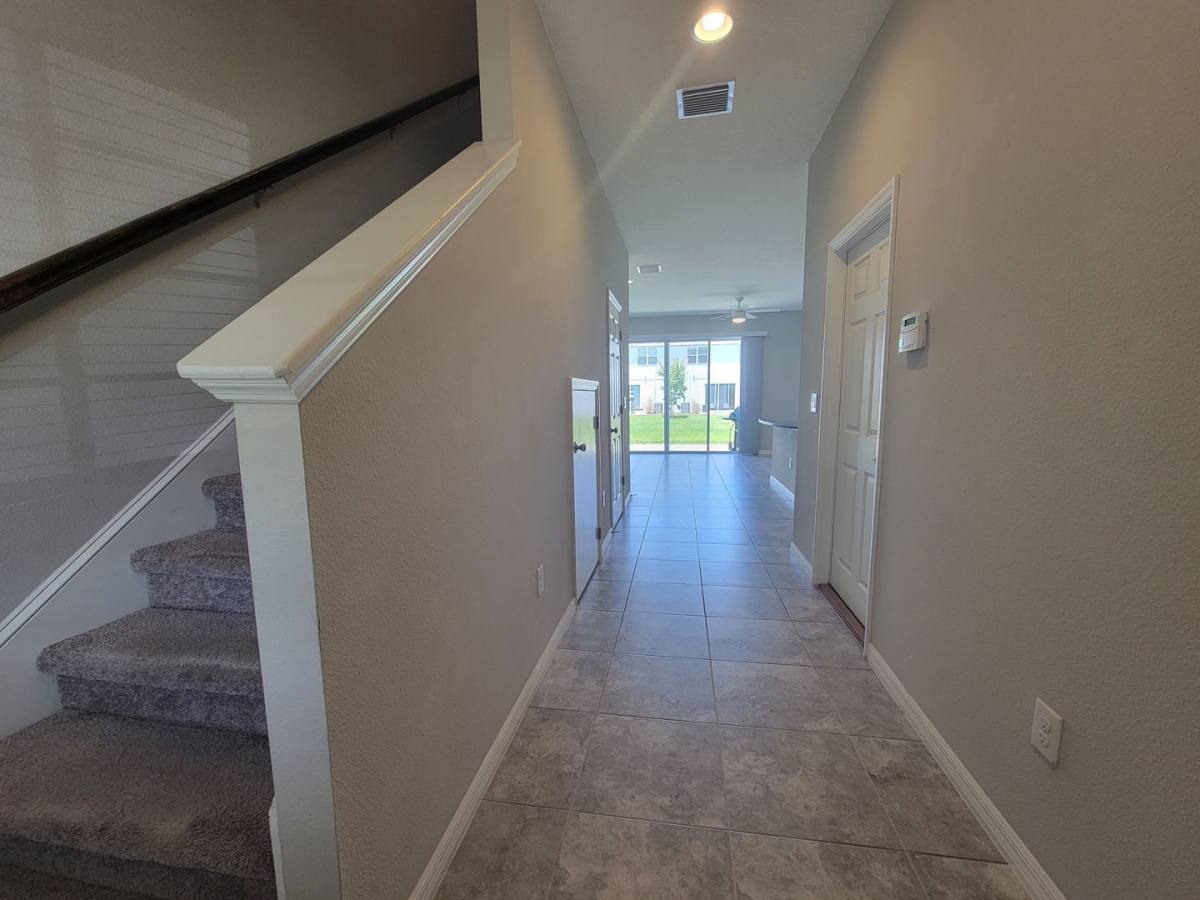Townhouse for rent at 7113 Grand Elm Dr, Riverview, FL 33578