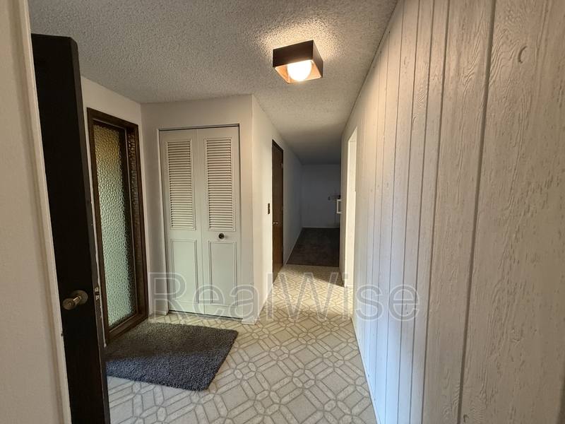 House for rent at 2134 NW Watters St, Roseburg, OR 97471